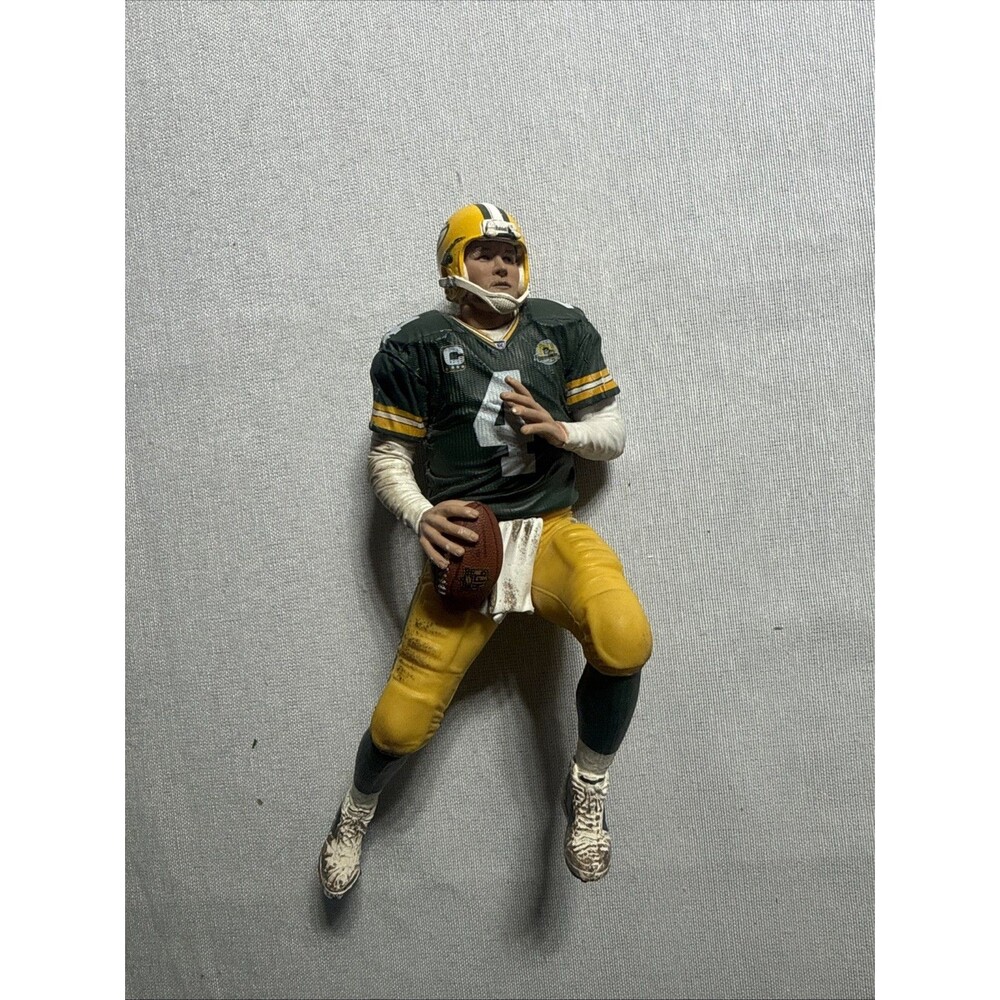 BRET FAVRE MACFARLANE 7” TALL FIGURE, NO STAND,#4 GREEN BAY PACKERS HOF/NO P & H